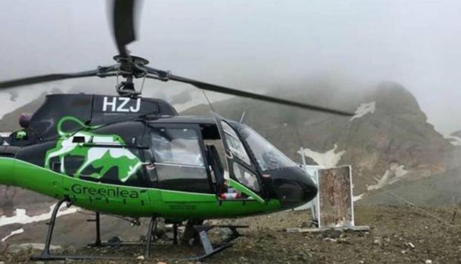 人不幸丧命！“这样徒步风险极大”冰球突破游戏4名中国游客被困1(图7)