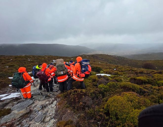 人不幸丧命！“这样徒步风险极大”冰球突破游戏4名中国游客被困1(图9)